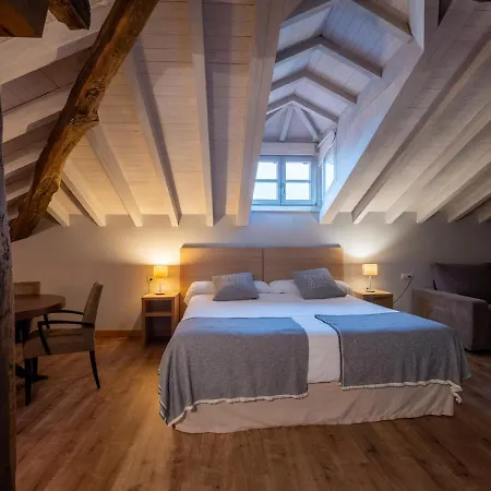 Inn La Robla 3*